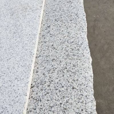 隨州芝麻白花崗巖與白麻石毛板 優(yōu)質(zhì)地鋪材料與大批量供應